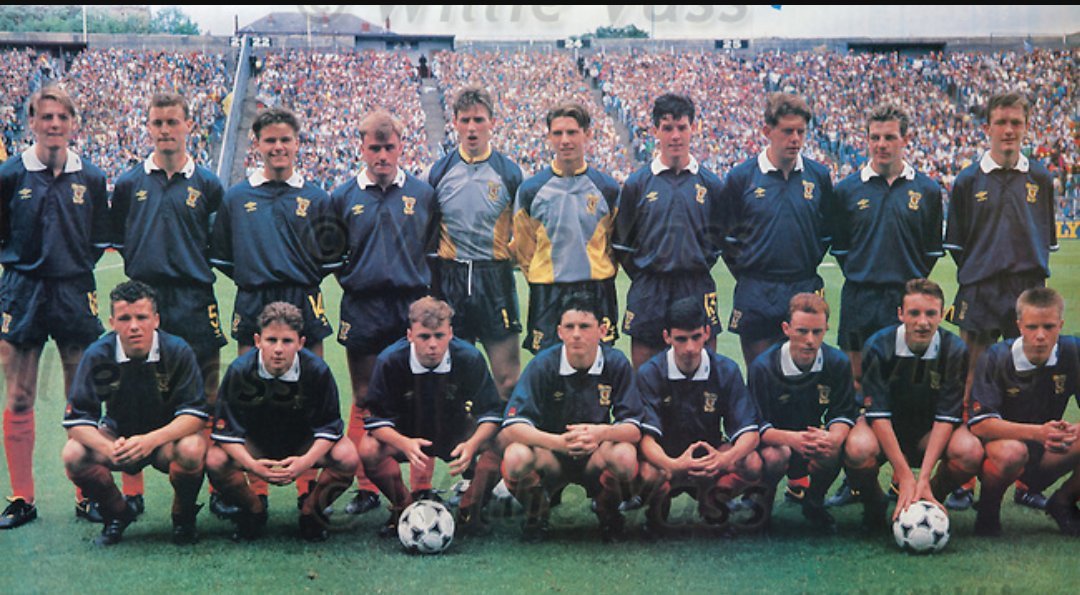 Team photos on the pitch before European games - Page 4 ...