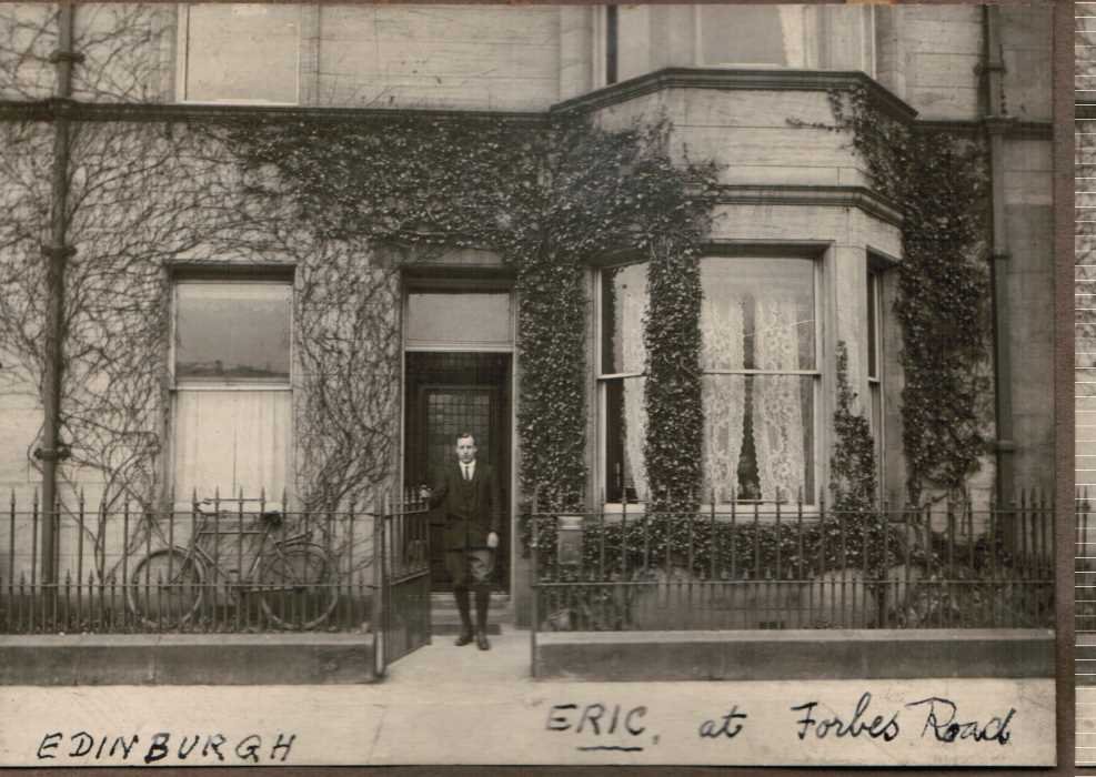 17-1921-Eric-Liddell-at-Forbes-Road-Edinburgh.jpg.7ae00dce7f77d1ca39367fb9ead5f7e9.jpg