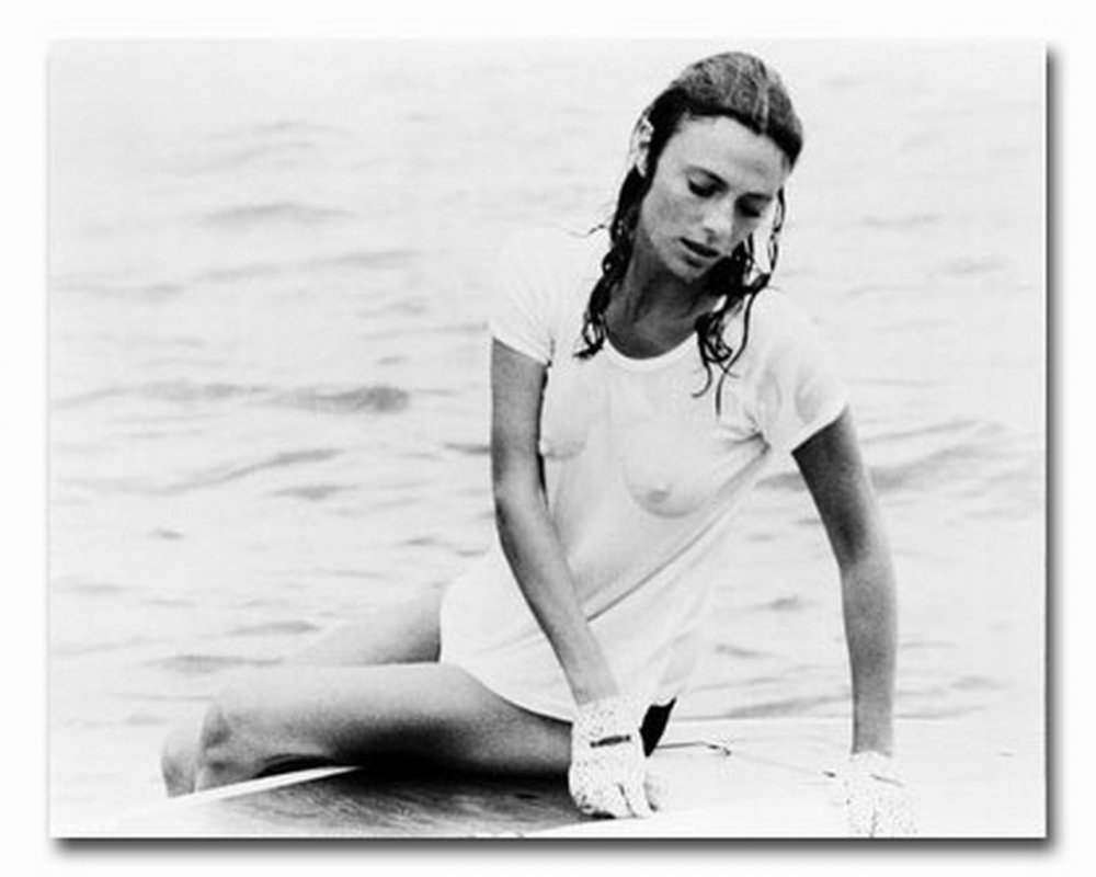 ss199121_-_photograph_of_jacqueline_bisset_as_gail_berke_from_the_deep_available_in_4_sizes_framed_or_unframed_buy_now_at_starstills__71943__67611.1394482740.jpg
