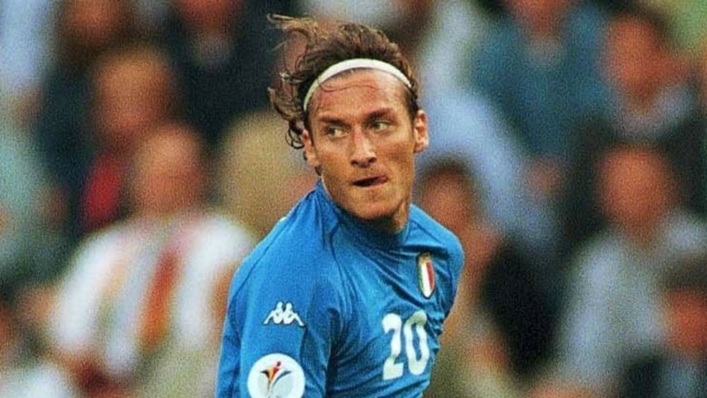 Francesco-Totti-Italy-Euro-2000_2776554.jpg