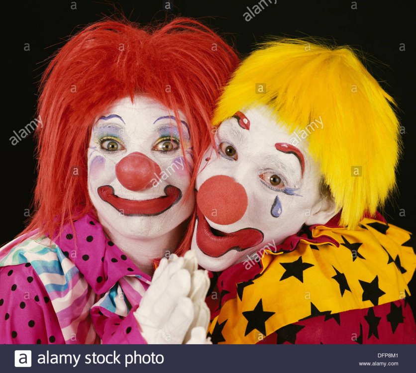 couple-of-clowns-DFP8M1.jpg