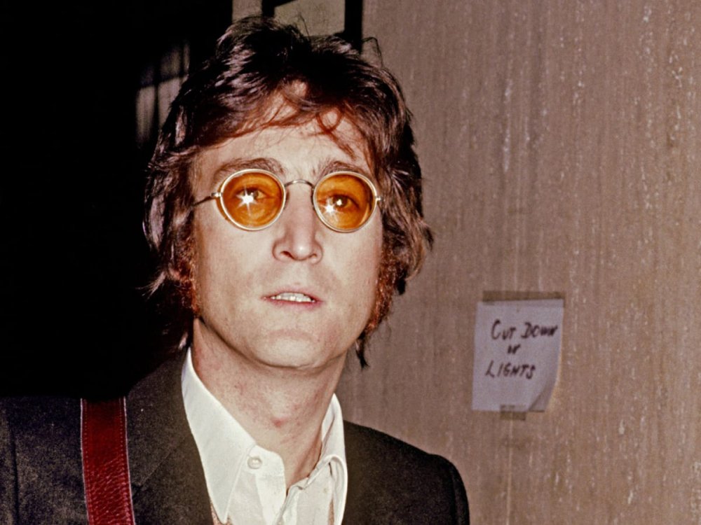 john-lennon-poses-for-a-photo-circa-1973-in-new-york-city-new-york-photo-by-vinnie-zuffante_michael-ochs-archives_getty-images.thumb.jpg.4c58b8da1fef24516e64eee35ae38ffa.jpg