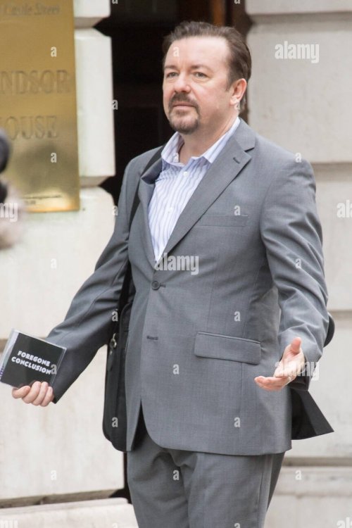 ricky-gervais-starring-as-david-brent-films-a-scene-from-his-upcoming-F9RKAY.jpg