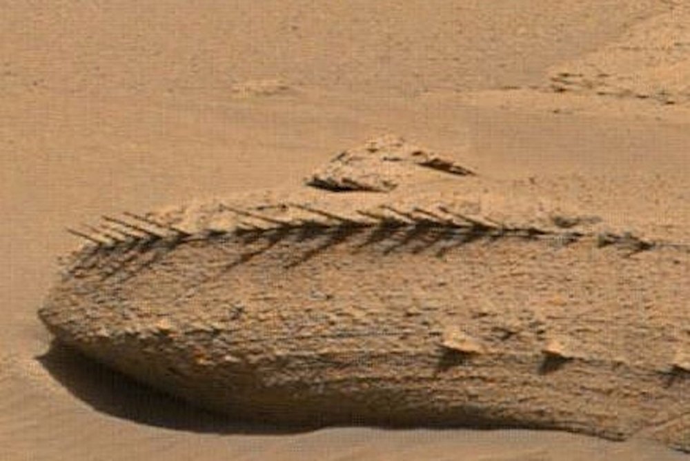 spikes-Mars-Curiosity-rover-Mastcam-sol-3786-2.thumb.jpg.b6417fdb436be848f60789ce06eba429.jpg