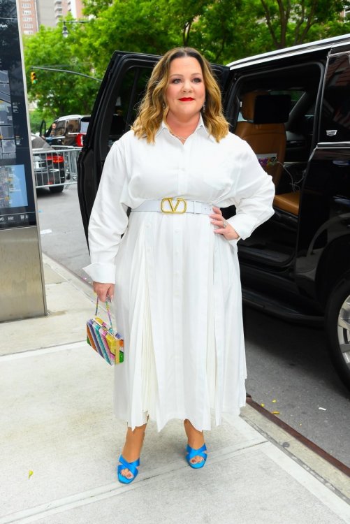 Melissa-McCarthy-6607778.thumb.jpg.af1270d94f860710ea4adf62e9920829.jpg