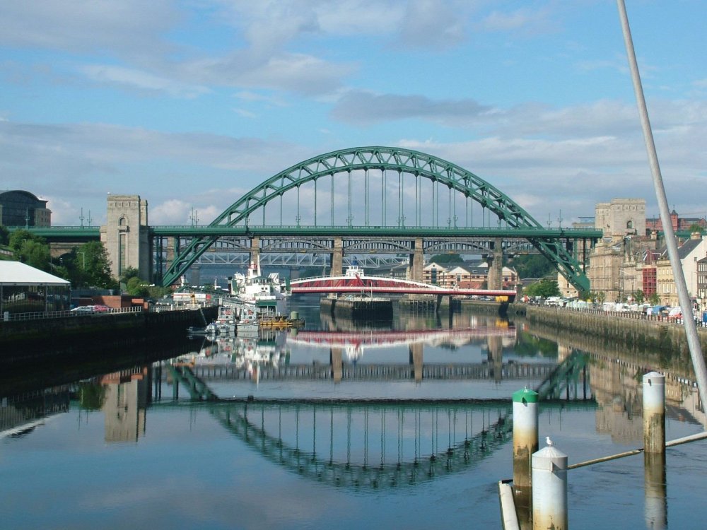 Tyne-Bridge-River-Newcastle-upon-Eng-Northumberland.jpg
